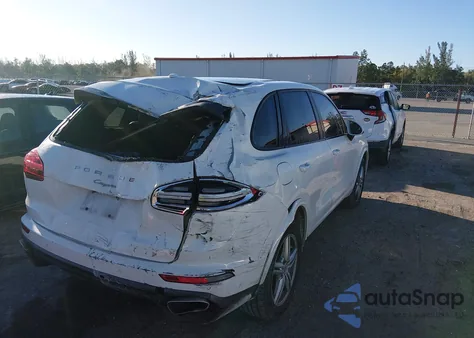 2017 Porsche Cayenne Platinum Edition z USA, uszkodzony, nr VIN WP1AA2A27HKA81851